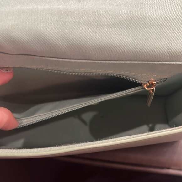 Like Dreams Woven Mint Green vegan leather with Gold chain crossbody strap - Picture 9 of 9